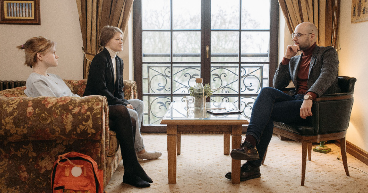 How Family Therapy Helps Rebuild Communication After Conflict